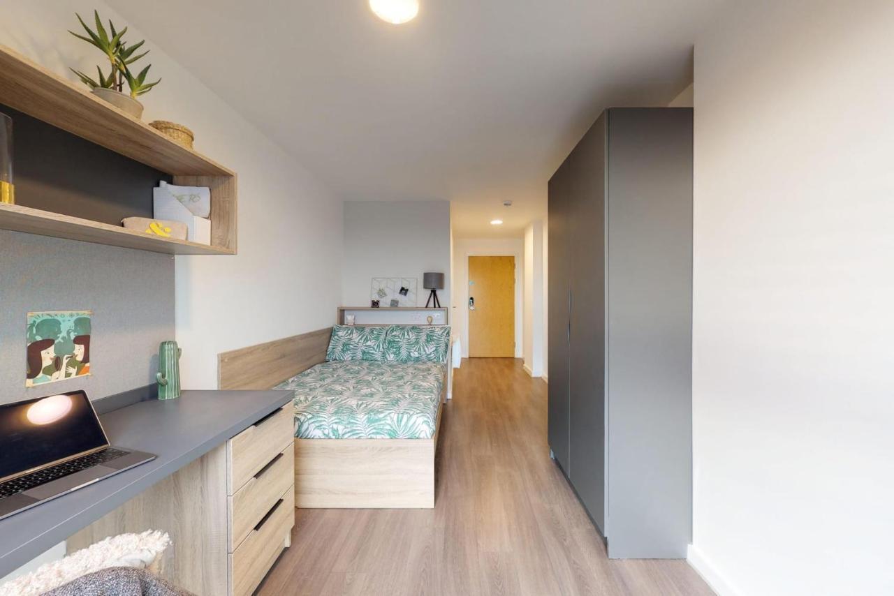 Private Bedrooms With Shared Kitchen, Studios And Apartments At Canvas Glasgow Near The City Centre For Students Only מראה חיצוני תמונה